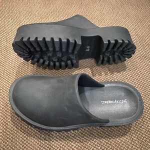 NWOT Jeffrey Campbell clogs size 42